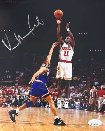 Vernon Maxwell in action with a crowd watching, signed photo.